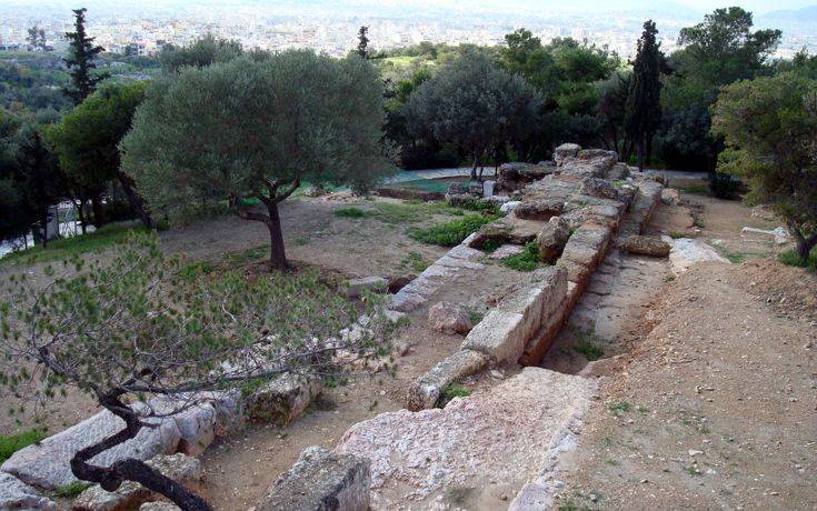 «Αν διώξετε πάλι ανθρώπους, θα ξαναέρθουμε εδώ και θα δείτε»