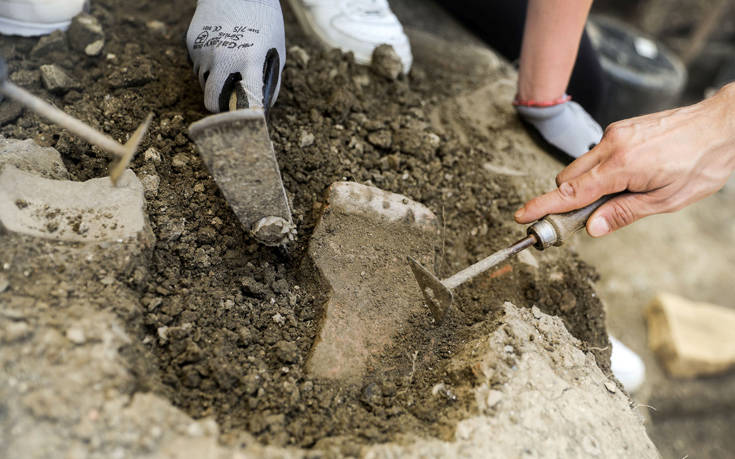 Επιστήμονες θα επανεξετάσουν τα οστά των βασιλικών τάφων της Βεργίνας