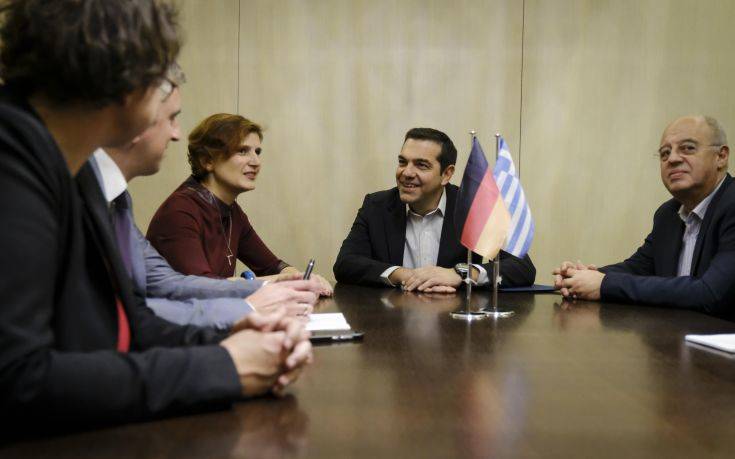 Τσίπρας: Κανείς δεν μπορεί μόνος να δώσει λύσεις απέναντι στον νεοφιλελευθερισμό