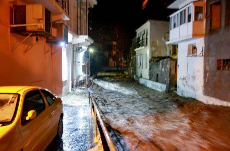 Η κακοκαιρία σάρωσε τη Λέσβο