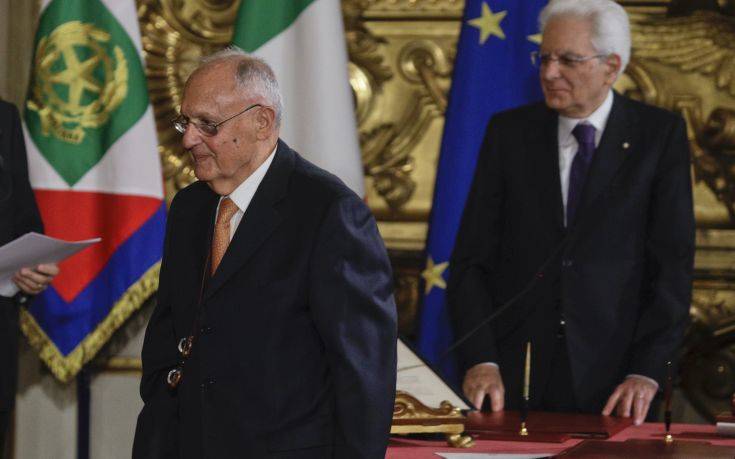 Ο υπουργός Ευρωπαϊκών Υποθέσεων της Ιταλίας διαψεύδει τα σενάρια παραίτησης