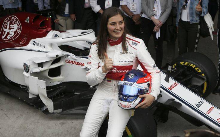 Η Tatiana Calderón οδηγεί την Sauber C32-Ferrari