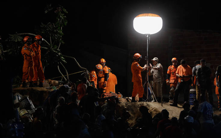Τουλάχιστον 200 άνθρωποι αγνοούνται μετά την κατάρρευση φράγματος σε ορυχείο
