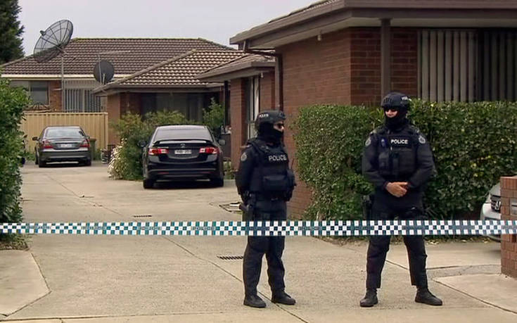 Άνδρας κλεισμένος σε σπίτι στην Αυστραλία απειλεί ότι θα πυροδοτήσει εκρηκτικά