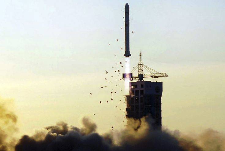 Η Κίνα εκτόξευσε στο διάστημα πέντε ερευνητικούς δορυφόρους