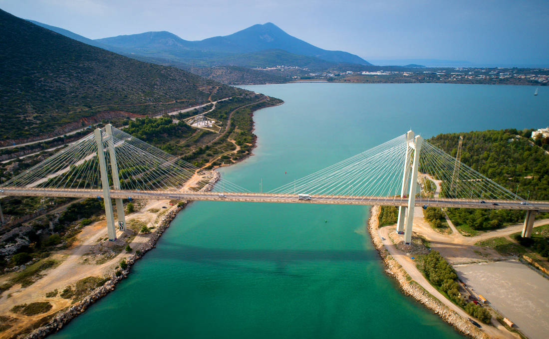 Η κρεμαστή γέφυρα της Χαλκίδας από ψηλά