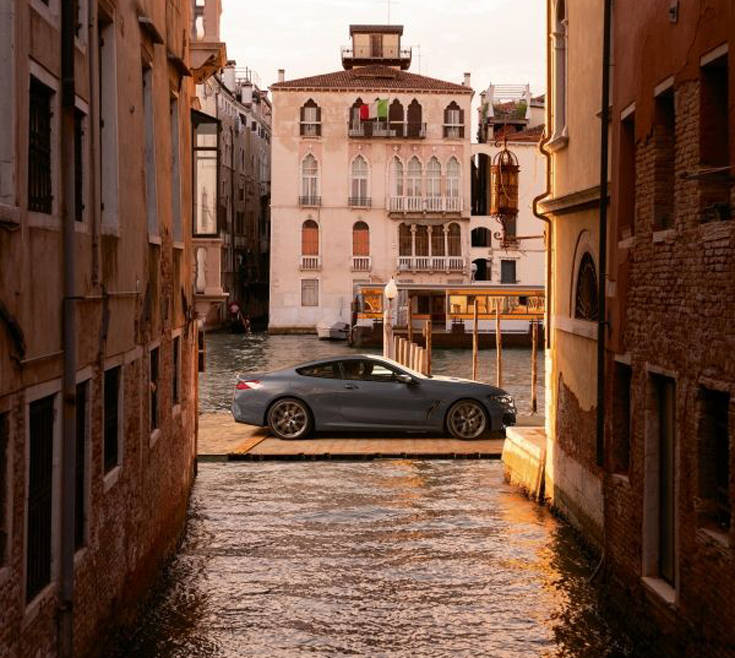 Στο Canal Grande με BMW Σειρά 8 Coupe