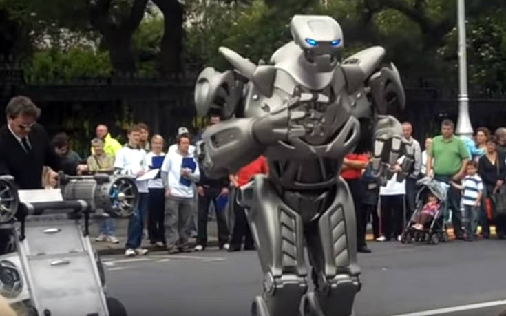 Καλλιτέχνες του δρόμου που δεν μοιάζουν με τους συνηθισμένους