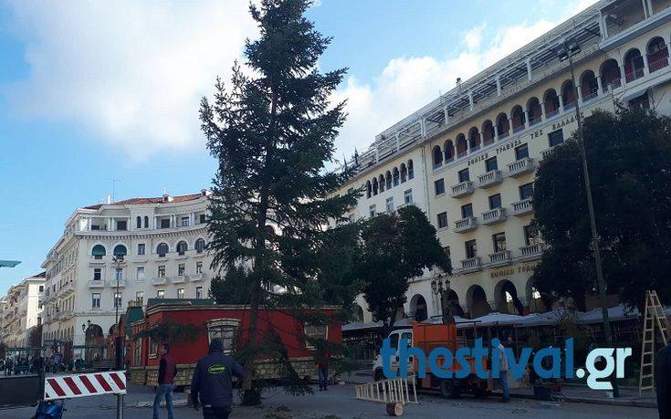 Σε χριστουγεννιάτικους ρυθμούς η Θεσσαλονίκη