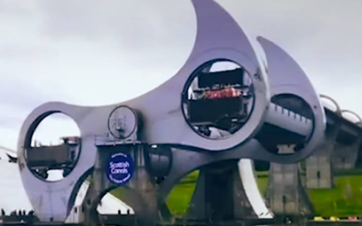 Ένα περιστρεφόμενο ασανσέρ πλοίων