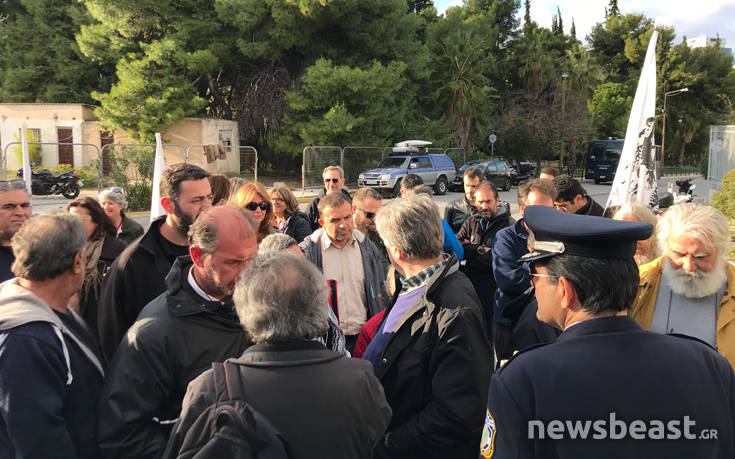 Παράσταση διαμαρτυρίας στο υπουργείο Δικαιοσύνης για την καθαρίστρια στον Βόλο