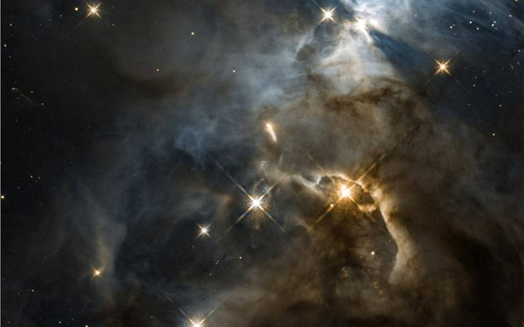 Κοσμική «νυχτερίδα» ανακάλυψε το Hubble κάπου 1.300 έτη φωτός μακριά