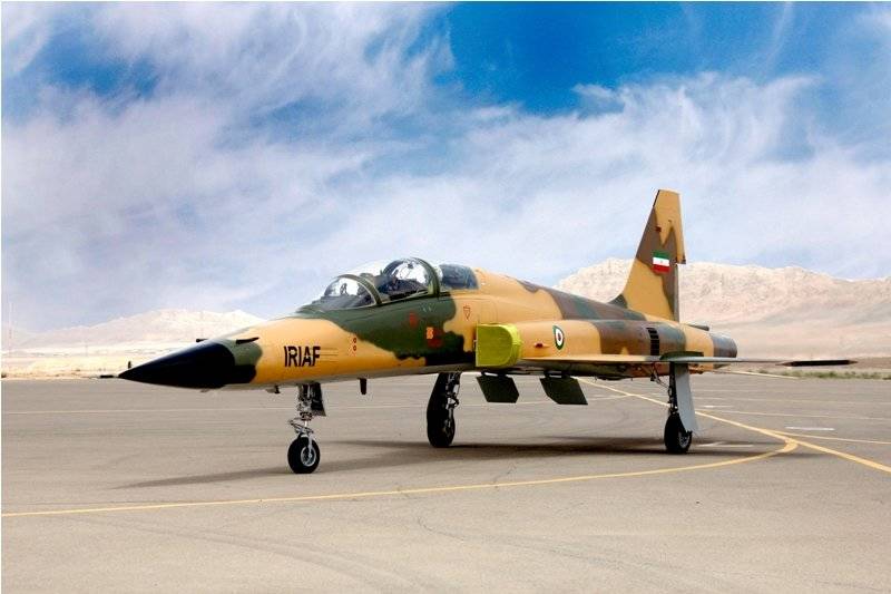 Νέο μαχητικό αεροσκάφος ετοιμάζει η Τεχεράνη