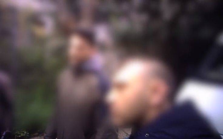 «Έλεγχος» του Ρουβίκωνα σε αστυνομικούς έξω από σπίτι μέλους του