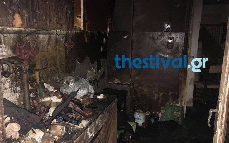 Φωτογραφίες από το καμένο σπίτι που εντοπίστηκε νεκρός ο 45χρονος