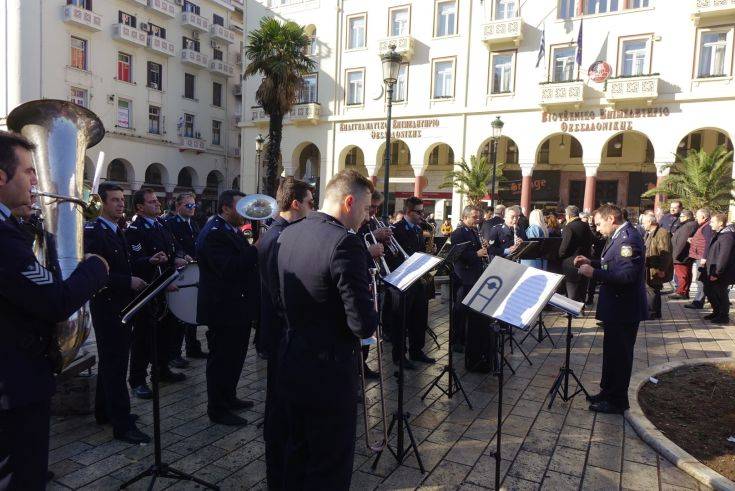 Τη Χριστουγεννιάτικη πλατεία του εγκαινίασε το Επαγγελματικό Επιμελητήριο Θεσσαλονίκης