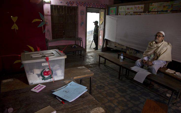 Η πρωθυπουργός Σέιχ Χασίνα κέρδισε τις βουλευτικές εκλογές στο Μπανγκλαντές