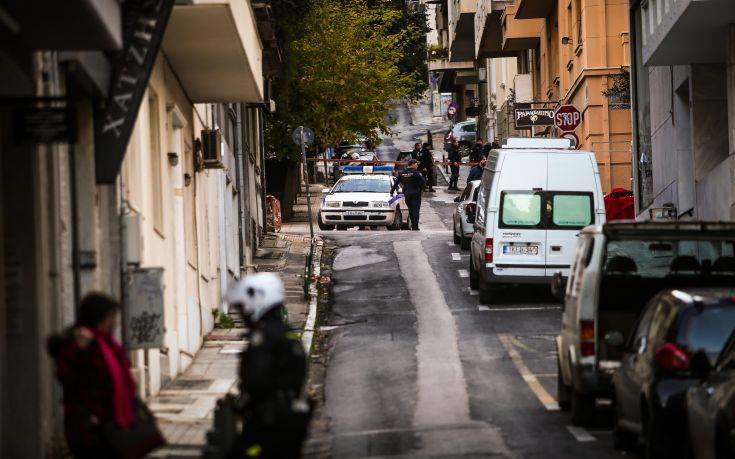 Τραυματίστηκαν ένας αστυνομικός και ο νεωκόρος του Αγίου Διονυσίου