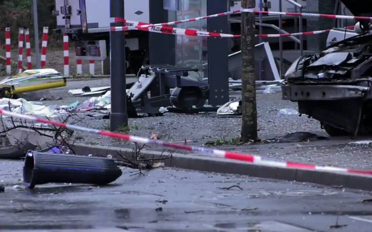 Αυτοκίνητο έπεσε πάνω σε πεζούς σε στάση λεωφορείου στη Γερμανία