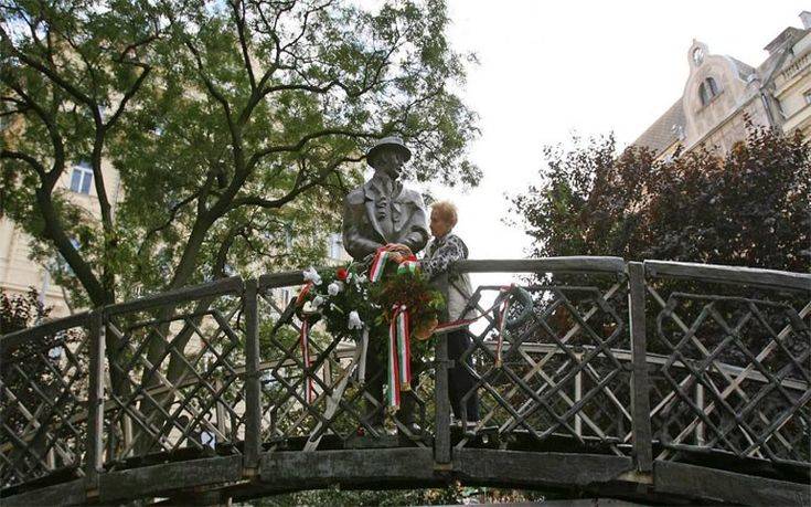 Ένα άγαλμα του Ίμρε Νάγκι προκάλεσε πολιτική κόντρα στην Ουγγαρία