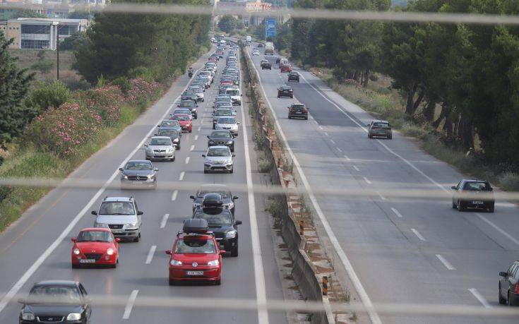 Φωτιά στο Λουτράκι: Άνοιξαν παλιά και νέα Εθνική Οδός Αθηνών – Κορίνθου