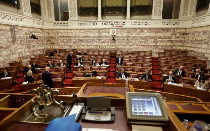 Νέα κόντρα στη Βουλή για τα ιδιωτικά πανεπιστήμια