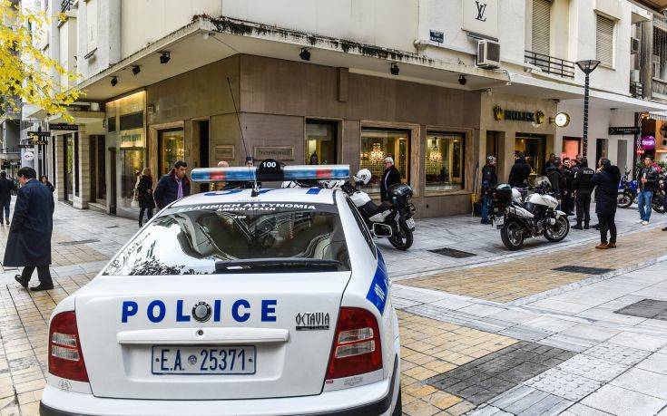Καλοντυμένος πελάτης ο ληστής που άρπαξε τα Rolex