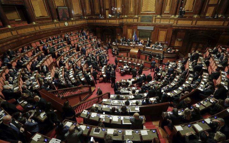Ψήφος εμπιστοσύνης στην κυβέρνηση της Ιταλίας με την έγκριση του προϋπολογισμού