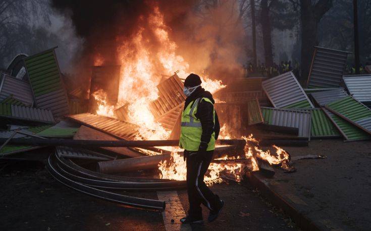 Οι άνθρωποι πίσω από τα «κίτρινα γιλέκα»