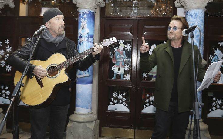 Σε συναυλία για την ενίσχυση των αστέγων συμμετείχαν οι U2