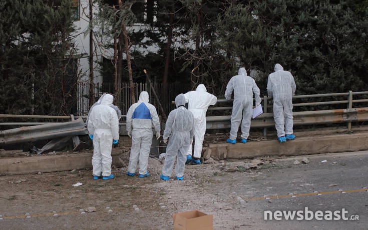 Κόπηκαν σίδερα και ξεκόλλησαν τσιμέντα στον ΣΚΑΪ