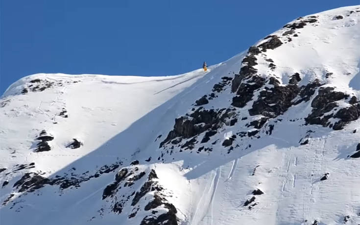 Σκιέρ πιάνεται σε χιονοστιβάδα στις Γαλλικές Άλπεις