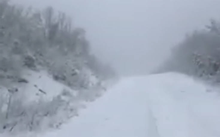 Χιονισμένο σκηνικό σε Έβρο και Ροδόπη