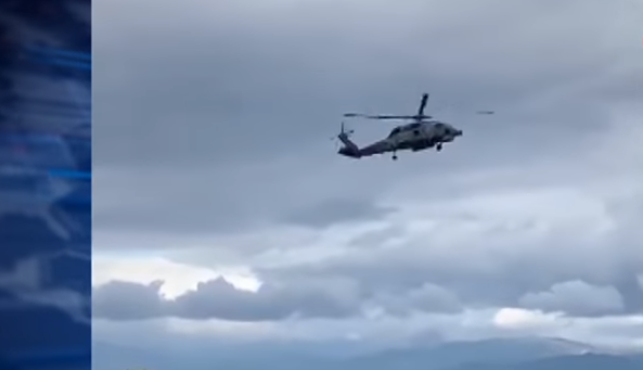 Ελικόπτερο στο Αίγιο στο έλεος των ισχυρών ανέμων