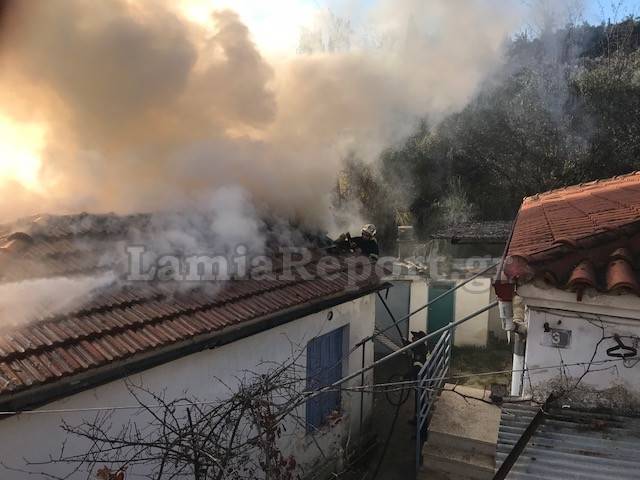 Πυρκαγιά σε μονοκατοικία στη Λαμία