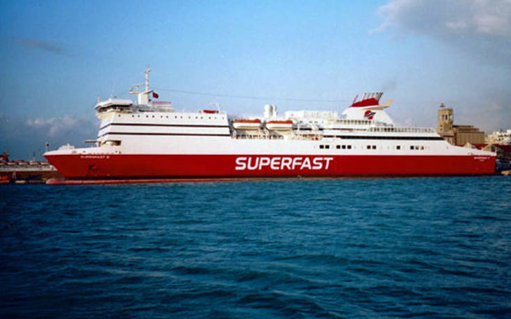 Στο λιμάνι της Πάτρας προσέκρουσε το πλοίο «superfast 2»