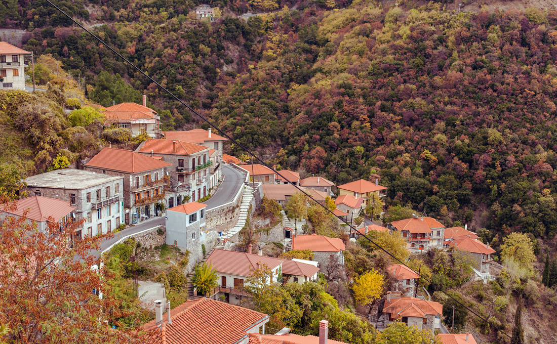 Όμορφα και γραφικά χωριά στην αγκαλιά του Μαίναλου