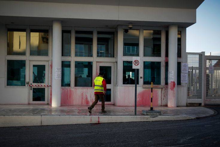 Ρουβίκωνας: Σταματήστε επιτέλους να ταλαιπωρείτε άσχετους