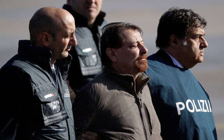 Επέστρεψε στην Ιταλία ο φυγόδικος τρομοκράτης Τσέζαρε Μπατίστι