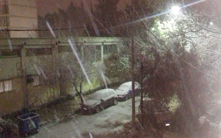 Σφοδρή χιονόπτωση αυτή την ώρα στο Μαρούσι