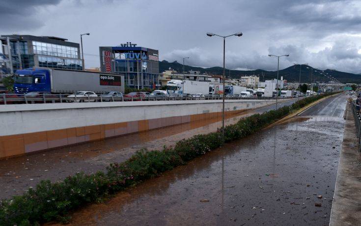 Διακοπή κυκλοφορίας στην παλιά εθνική Πατρών &#8211; Κορίνθου