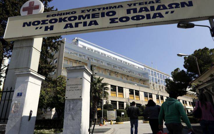 Μάχη για τη ζωή τους δίνουν τα δίδυμα αδερφάκια μετά την πυρκαγιά στην Καλλιθέα