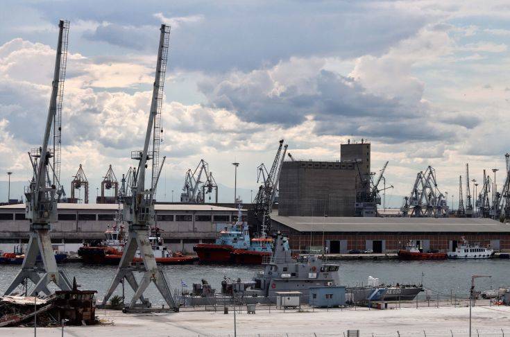 Λιμάνι Θεσσαλονίκης: Σε καθεστώς αργίας έξι πλοηγοί για την υπόθεση διαφθοράς