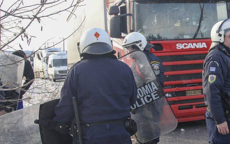 Ελεύθερος ο οδηγός φορτηγού που κατηγορείται για επεισόδιο με πρόσφυγες