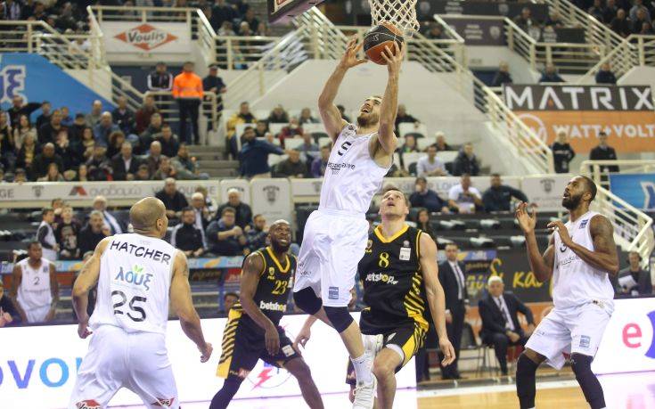 Σύγκρουση «δικεφάλων» στους «16» του Basketball Champions League