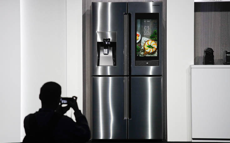 Το νέο ψυγείο της Samsung κάνει πράγματα που δε φαντάζεστε