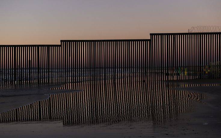 Εκταμιεύονται 3,6 δισ. δολάρια το τείχος στα σύνορα ΗΠΑ- Μεξικού