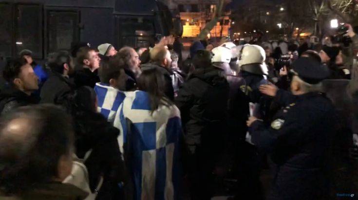 Ένταση στο Μέγαρο Μουσικής Θεσσαλονίκης μεταξύ διαδηλωτών και ΜΑΤ