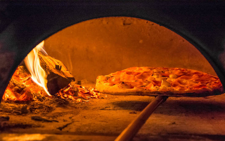 Πού θα φάτε πίτσα στην Αθήνα σα να βρίσκεστε στην Ιταλία