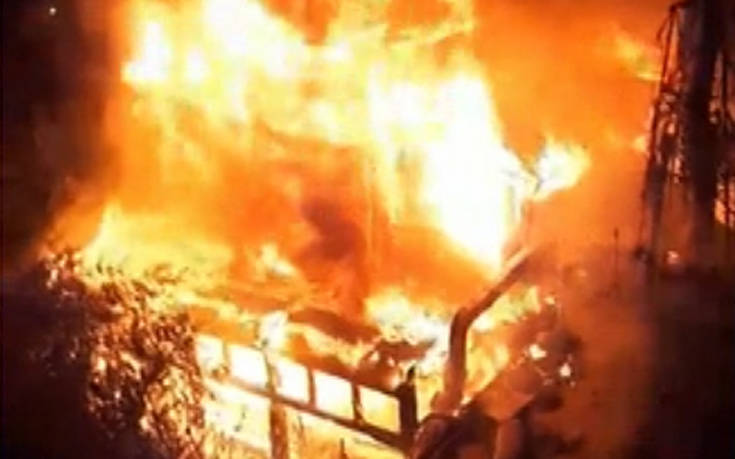 Βίντεο από τη μεγάλη πυρκαγιά σε εστιατόριο στον Άλιμο